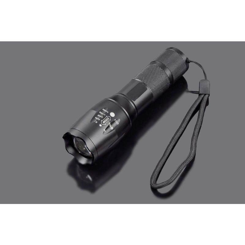 Linterna UltraFire A100 LED 1800 lúmenes zoomable para exteriores camping y uso en emergencias ligera y duradera