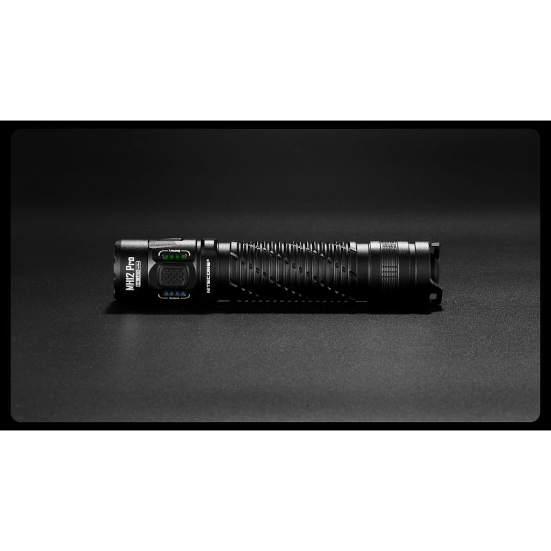 Linterna recargable Nitecore MH12 Pro 3300 lúmenes USB-C alta luminosidad para aventuras al aire libre