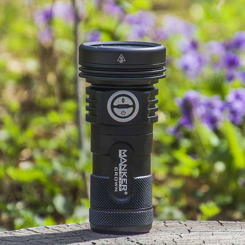 Linterna Manker CROWN 5000 lúmenes con zoom digital LED alta eficiencia ideal camping y búsqueda y rescate