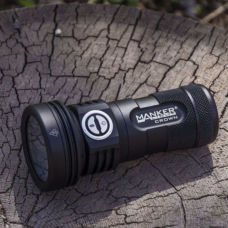 Linterna Manker CROWN 5000 lúmenes con zoom digital LED alta eficiencia ideal camping y búsqueda y rescate