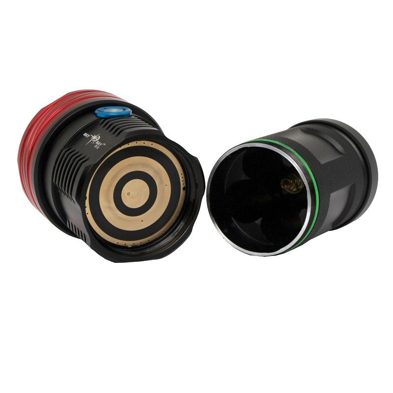 Linterna LED Sky Ray S110 10000 lúmenes potente y resistente para aventura con aluminio 6061T modos versátiles