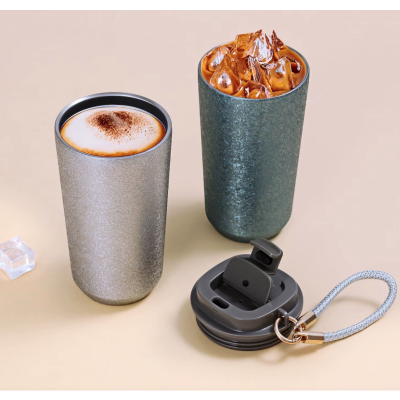 Taza de café de titanio portátil antiderrame: Lujo y funcionalidad para tu aventura moderna