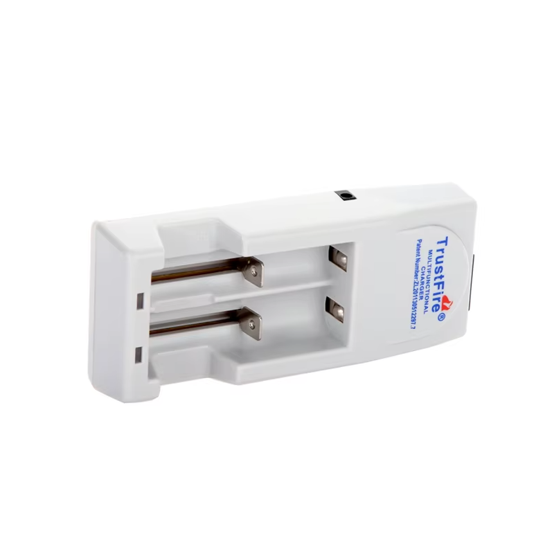 Descubre el TrustFire TR-001 cargador para baterías de iones de litio 10430 14500 18650 con carga rápida y segura