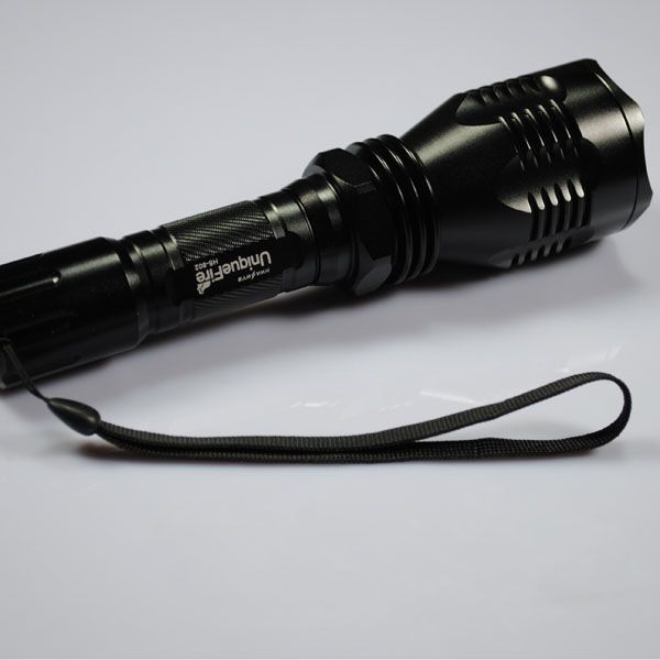 UniqueFire HS-802 Linterna LED de Luz Roja de Largo Alcance para Camping, Senderismo, Observación de Vida Silvestre, Haz de 500 Metros