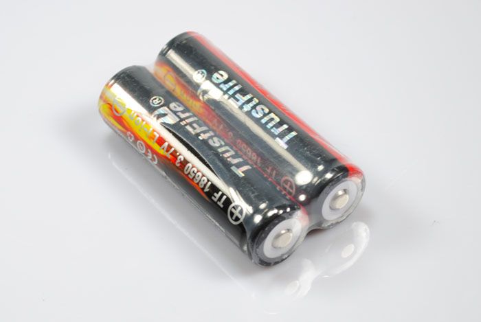 Batería Recargable UltraFire 18650 Li-ion 2400mAh Alta Capacidad PCB Protección para Climas Extremos Sin Efecto Memoria