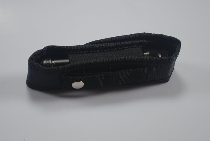 Funda de linterna negra UltraFire para luces de batería 18650 TrustFire eficiente carga segura con LED modelos TR-001