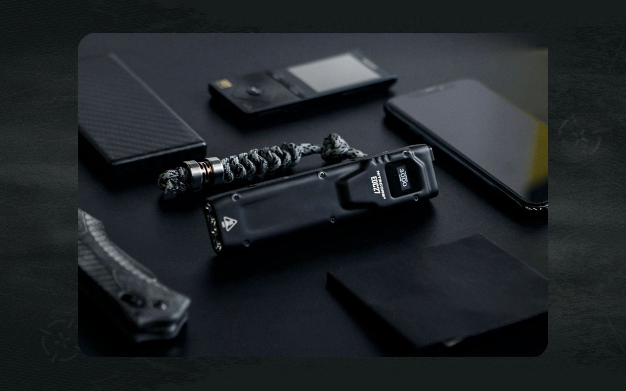 Linterna recargable NITECORE EDC27 ligera de 3000 lúmenes para aventuras al aire libre y preparación para emergencias