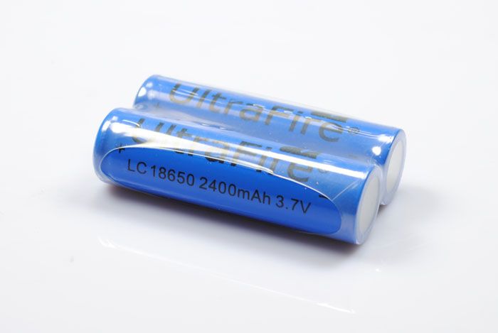 Batería recargable UltraFire 18650 3000mAh 3.7V ideal para linternas con carga rápida y alta durabilidad