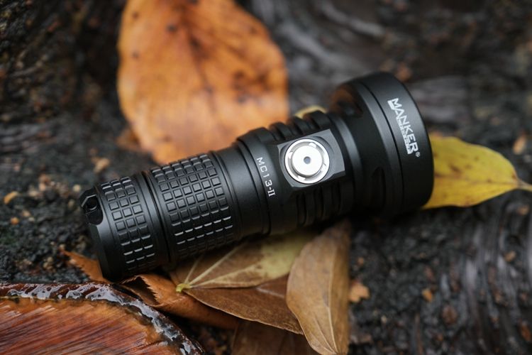 Manker MC13 II Linterna LED 4600 lúmenes LUMINUS SBT90 GEN2 USB Tipo-C para acampar y búsqueda y rescate