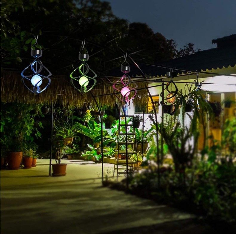 Encantadoras luces solares de decoración exterior, campanas de viento LED con cambio de color para fiestas en el jardín, diseño duradero.