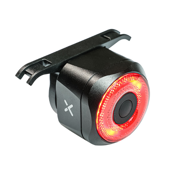 XOSS XR Pro Luz trasera inteligente de seguridad para bicicleta con detección automática de frenado, carga USB y diseño impermeable